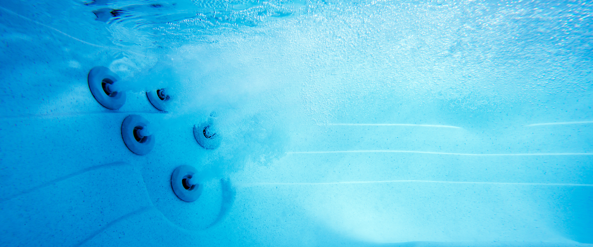 Waterstralen in een Earth Spas spa