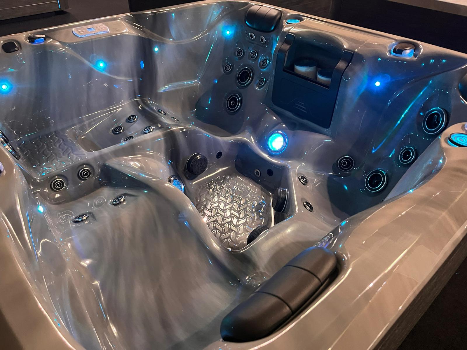Adviesruimte in de Earth Spas showroom